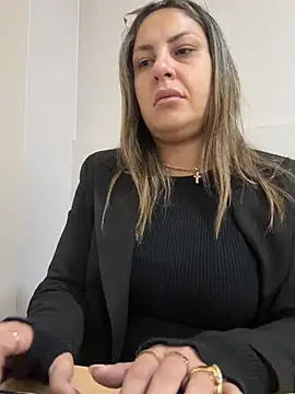 leona-david online show from July 23, 2026, 12:03 pm