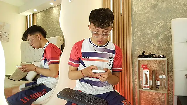 Dark Nico online show from April 1, 2026, 3:40 am