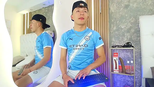 Dark Nico online show from April 5, 2026, 4:09 am