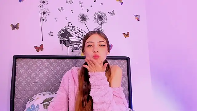 Sophie vega1 online show from March 18, 2026, 1:47 pm