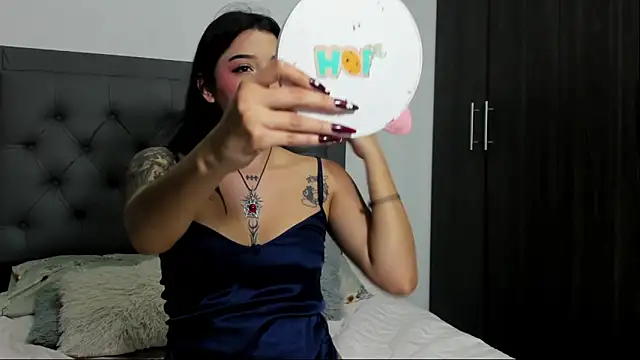 ImEmily   online show from April 25, 2026, 1:19 am