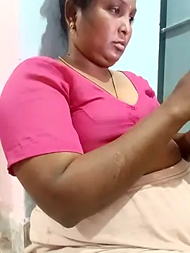 tamilkaviya431 online show from February 21, 2026, 9:49 pm