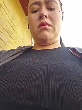 Snapshot of Freckless_ chatting on July 8, 2026, 1:48 pm Freckless online show from July 8, 2026, 1:48 pm