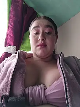 Snapshot of Freckless_ chatting on July 18, 2026, 3:27 pm Freckless online show from July 18, 2026, 3:27 pm