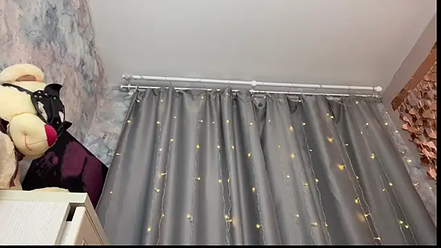 riierra online show from April 6, 2026, 7:09 am