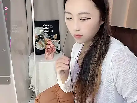 Lydia-668 online show from February 14, 2026, 4:42 am