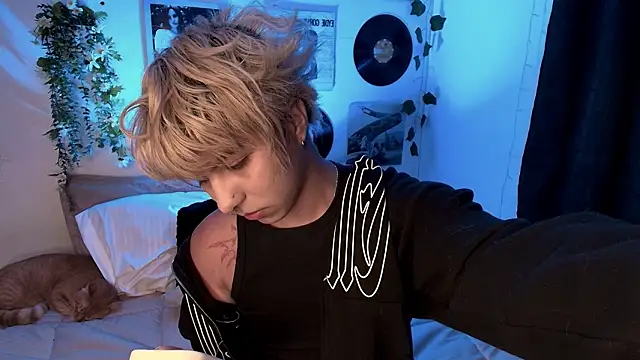 prince oliverr online show from February 14, 2026, 1:19 pm