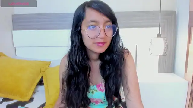 Emilyblussh online show from February 21, 2026, 1:12 pm