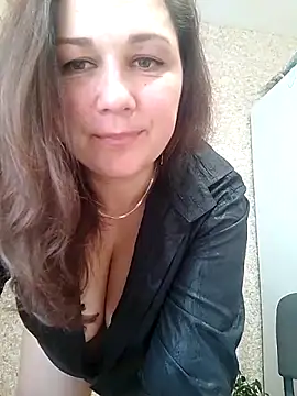 Susan8421 online show from March 19, 2026, 9:24 am