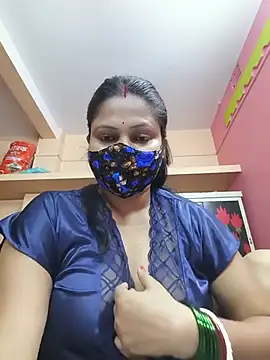 Snapshot of Kiya_6543 chatting on July 10, 2026, 6:32 pm Kiya 6543 online show from July 10, 2026, 6:32 pm