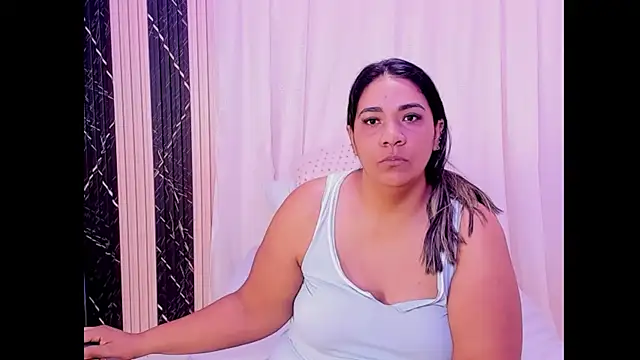 Cinnamon Skin01 online show from April 19, 2026, 11:53 am