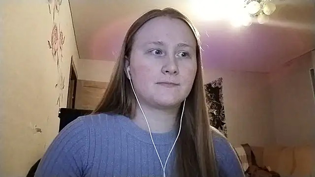 AnikaLipps online show from April 10, 2026, 1:33 am