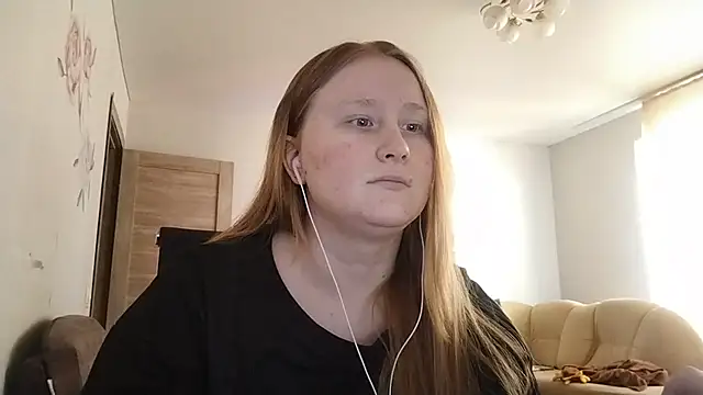 AnikaLipps online show from April 20, 2026, 10:51 am