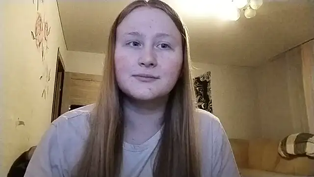 AnikaLipps online show from May 21, 2026, 10:39 pm