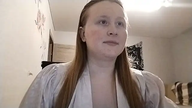 AnikaLipps online show from June 4, 2026, 9:54 pm