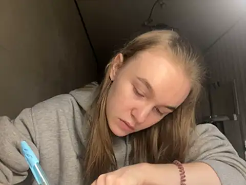 Snapshot of melissashineee chatting on March 3, 2026, 11:05 am melissashineee online show from March 3, 2026, 11:05 am