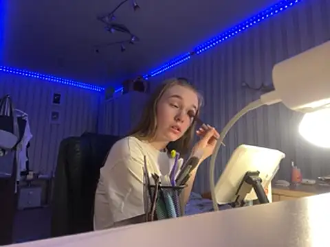 Snapshot of melissashineee chatting on March 4, 2026, 11:38 am melissashineee online show from March 4, 2026, 11:38 am