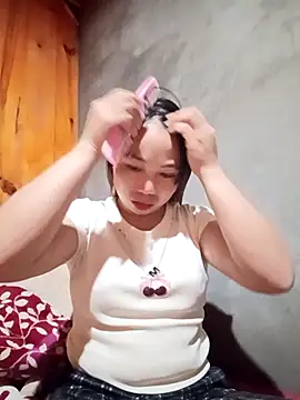 Snapshot of Pretty_girl_2 chatting on March 3, 2026, 2:45 pm Pretty girl 2 online show from March 3, 2026, 2:45 pm