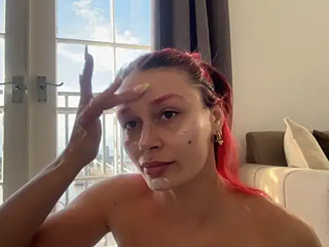 FoxyValentine online show from April 6, 2026, 5:25 pm