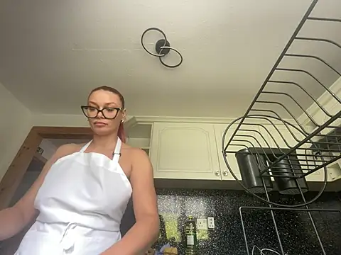 FoxyValentine online show from July 3, 2026, 1:39 pm