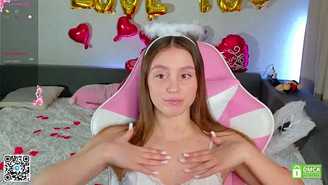 KateNickson online show from February 15, 2026, 5:15 am