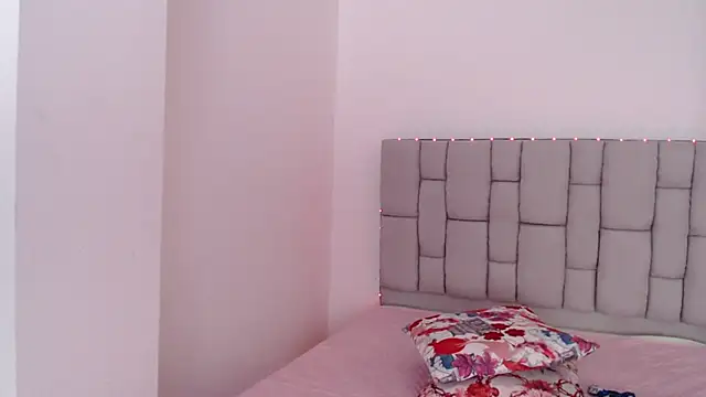 Snapshot of lily_rose1 chatting on June 20, 2026, 3:37 pm lily rose1 online show from June 20, 2026, 3:37 pm