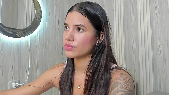 Snapshot of Isabellaa_Rosee chatting on May 21, 2026, 7:43 pm Isabellaa Rosee online show from May 21, 2026, 7:43 pm