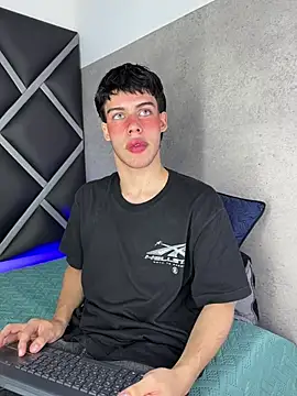 Snapshot of Lucian-greyy chatting on March 5, 2026, 3:46 am Lucian-greyy online show from March 5, 2026, 3:46 am