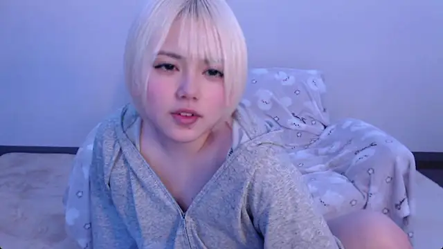 uru luv000 online show from March 4, 2026, 3:12 am