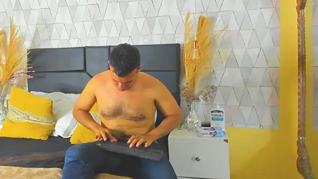 AronGarcia online show from March 3, 2026, 11:21 pm