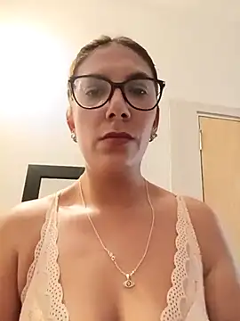 Silreinadorada online show from March 30, 2026, 7:59 pm