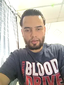 angel leon01 online show from March 18, 2026, 4:10 pm