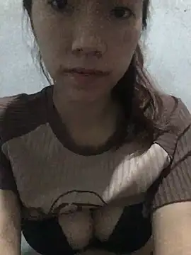 Snapshot of Sukem-mut chatting on February 22, 2026, 12:56 am Sukem-mut online show from February 22, 2026, 12:56 am