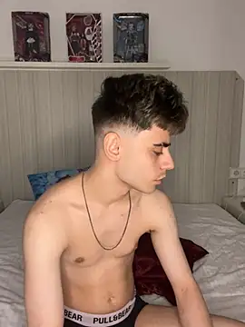 YourFavouriteTwink online show from March 5, 2026, 8:05 pm