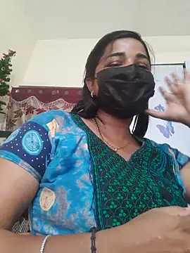 Snapshot of Tamil_Luckly_girl chatting on April 10, 2026, 4:06 am Tamil Luckly girl online show from April 10, 2026, 4:06 am