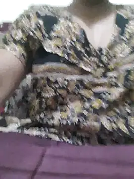 Snapshot of Tamil_Luckly_girl chatting on May 24, 2026, 3:17 pm Tamil Luckly girl online show from May 24, 2026, 3:17 pm