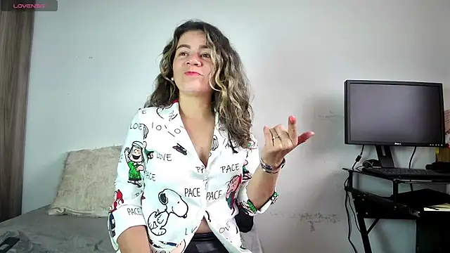 Snapshot of oriana_thomson01 chatting on July 22, 2026, 1:14 pm oriana thomson01 online show from July 22, 2026, 1:14 pm