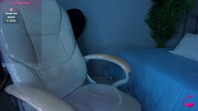 Ari coopeer online show from March 24, 2026, 3:44 am