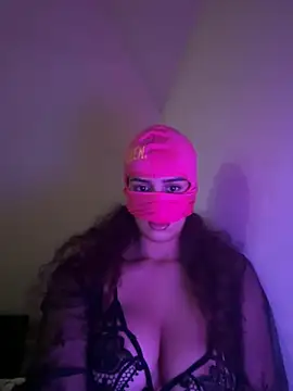 Snapshot of Esmeralda972 chatting on February 16, 2026, 6:59 pm Esmeralda972 online show from February 16, 2026, 6:59 pm