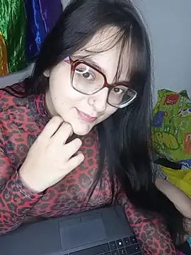 daphneev online show from June 11, 2026, 3:04 am