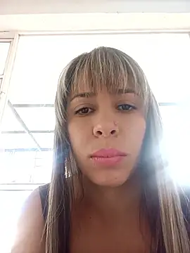 kiki milu online show from April 18, 2026, 4:44 pm