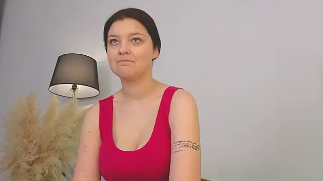 Snapshot of DeliaEffy chatting on February 22, 2026, 9:24 pm DeliaEffy online show from February 22, 2026, 9:24 pm