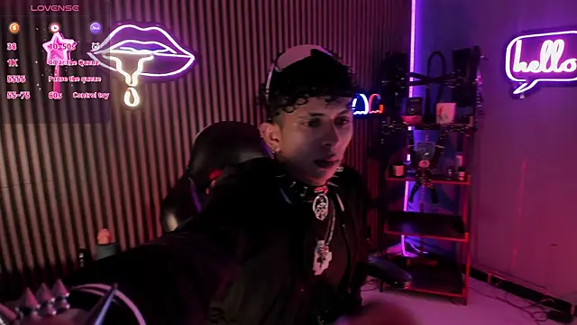 Maximoking26 online show from April 13, 2026, 3:45 am