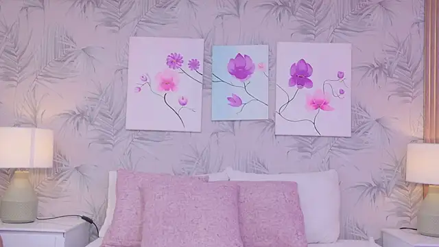 AntonellaEscudero online show from February 24, 2026, 7:45 pm