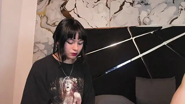 Couple In Heat online show from April 17, 2026, 8:34 pm