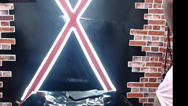 raven robin  online show from February 19, 2026, 2:51 am