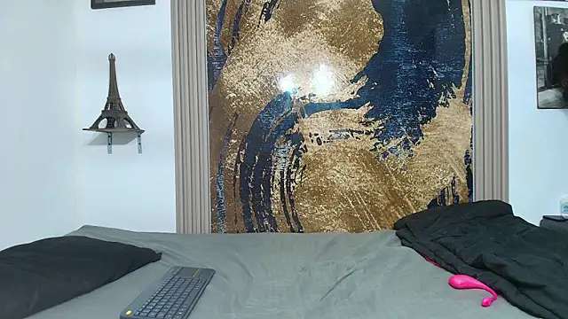 raven robin  online show from April 2, 2026, 3:15 am