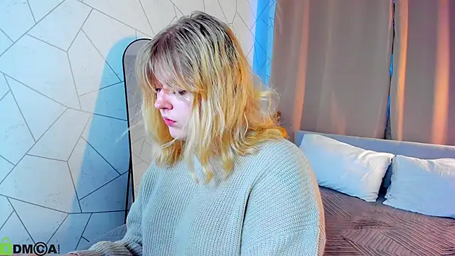 luna c0ra online show from March 1, 2026, 1:07 am