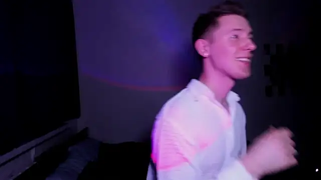 Snapshot of vence_dor chatting on February 17, 2026, 6:36 pm vence dor online show from February 17, 2026, 6:36 pm