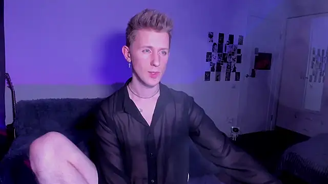 Snapshot of vence_dor chatting on March 22, 2026, 8:23 pm vence dor online show from March 22, 2026, 8:23 pm